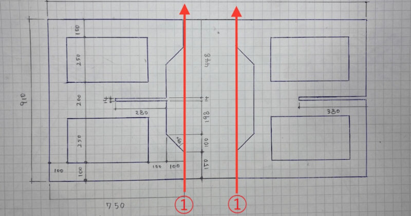 作業台の高さ寸法で木材をカット